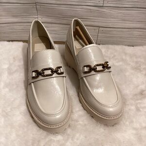 Chunky Cream Chain-Accent Women's Loafers